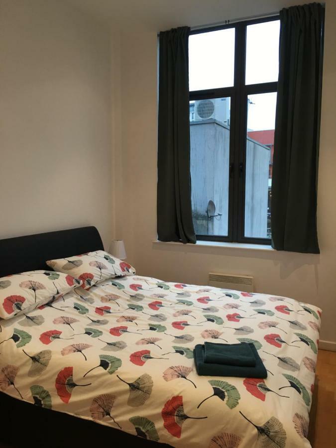 Stylish City Centre Apartment Кардифф Экстерьер фото