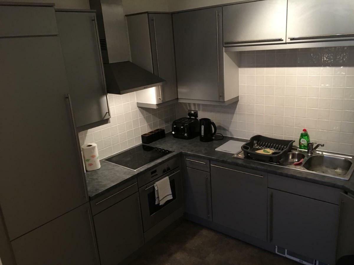 Stylish City Centre Apartment Кардифф Экстерьер фото