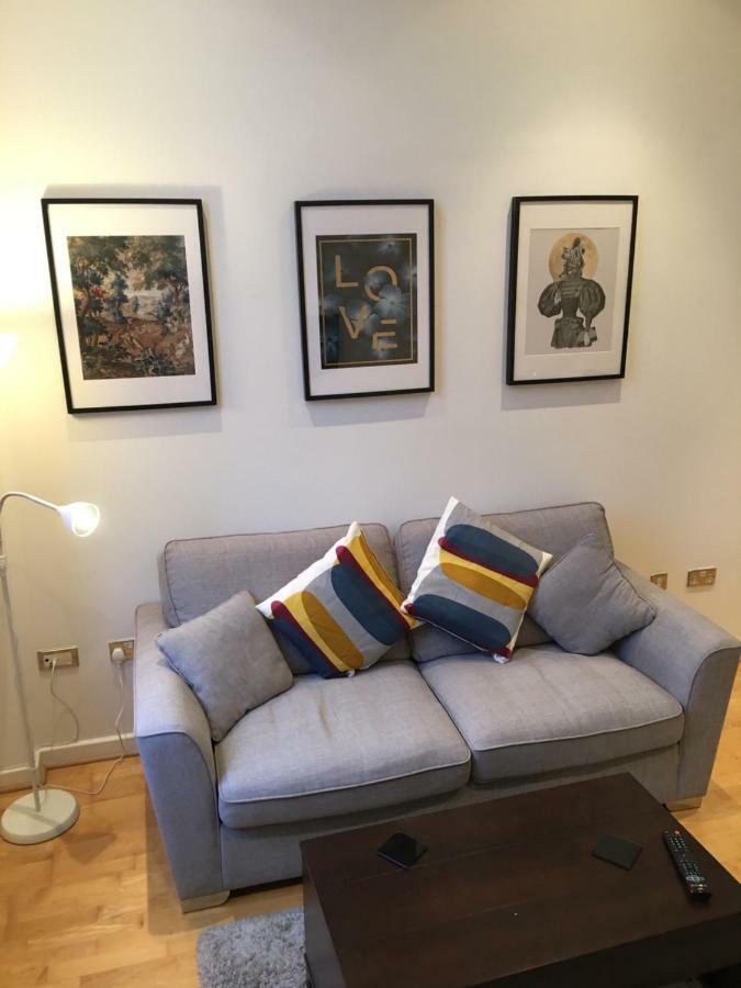 Stylish City Centre Apartment Кардифф Экстерьер фото